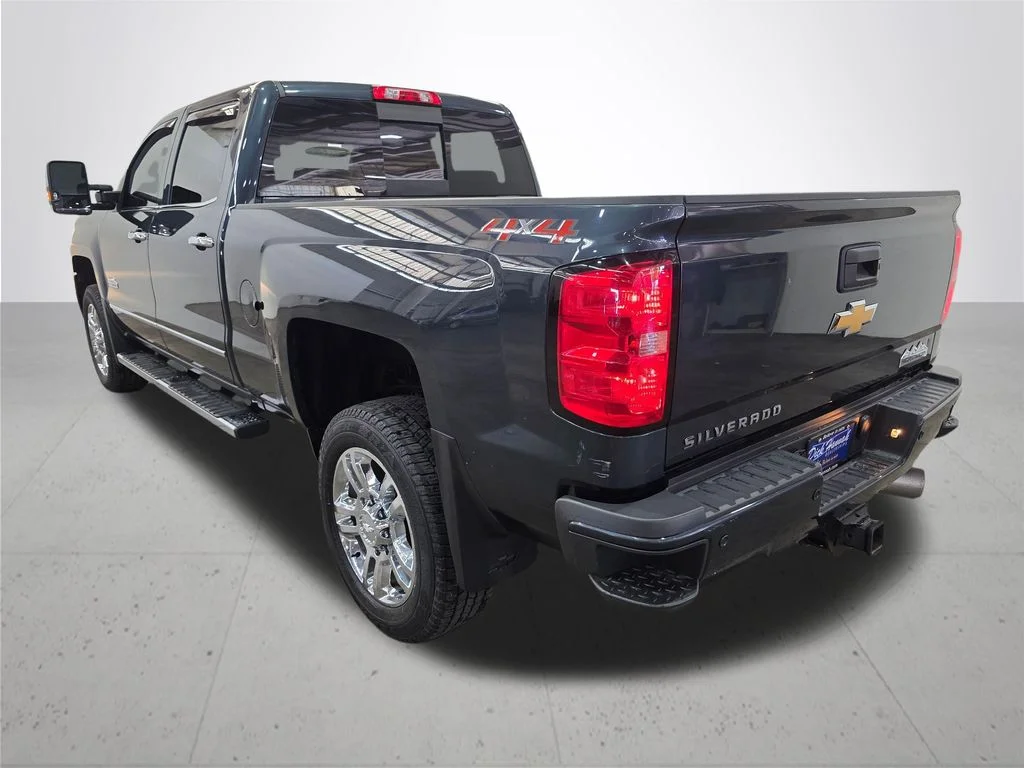 Used 2018 Gray Chevrolet High Country image 14