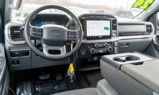 Used 2024 White Ford XLT image 11