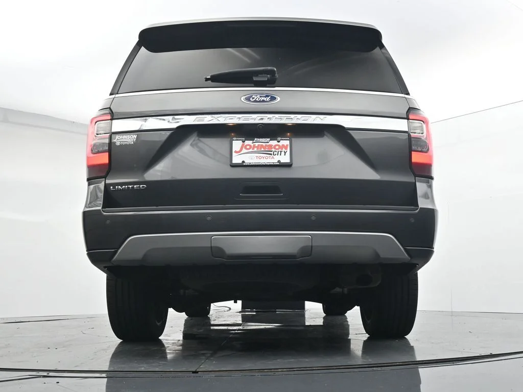 Used 2021 Gray Ford Limited image 32