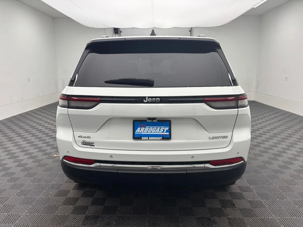 Used 2024 White Jeep Limited image 8