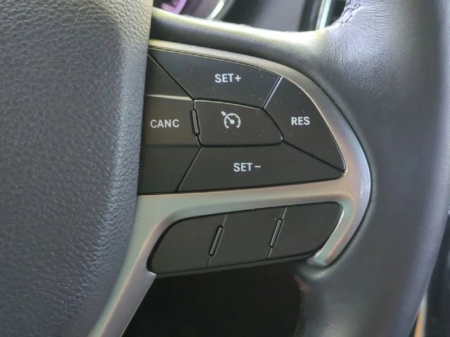 Used 2019 Gray Jeep Limited image 21