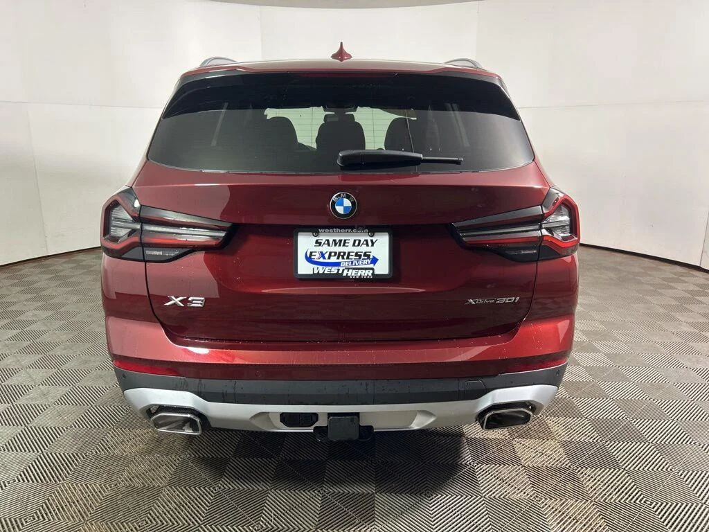 Used 2023 Aventurin Red Metallic BMW xDrive30i image 8