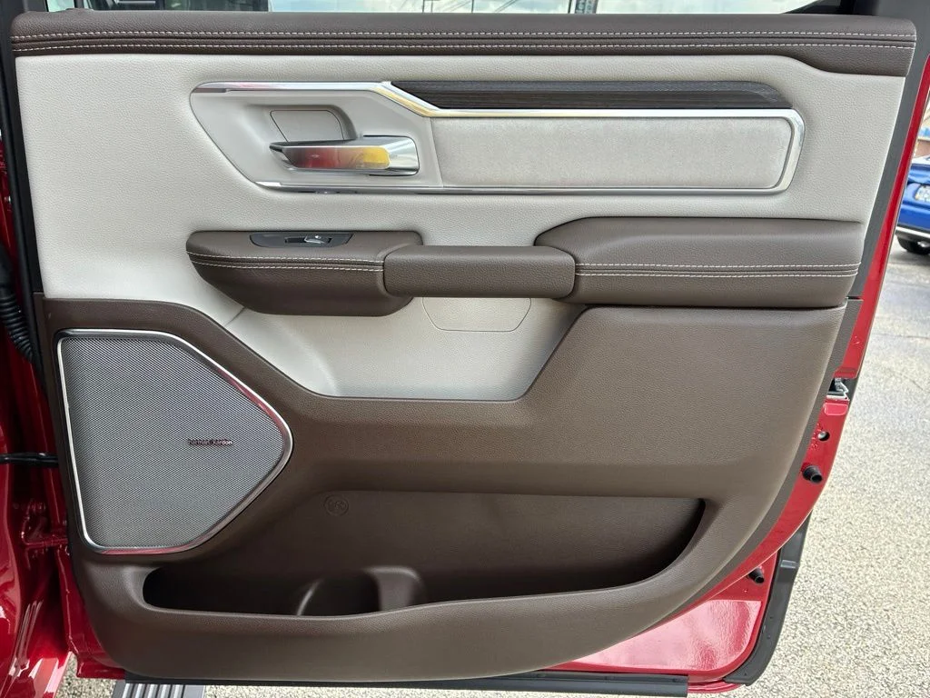 New 2026 Molten Red Pearl-Coat Exterior Paint RAM Laramie image 12