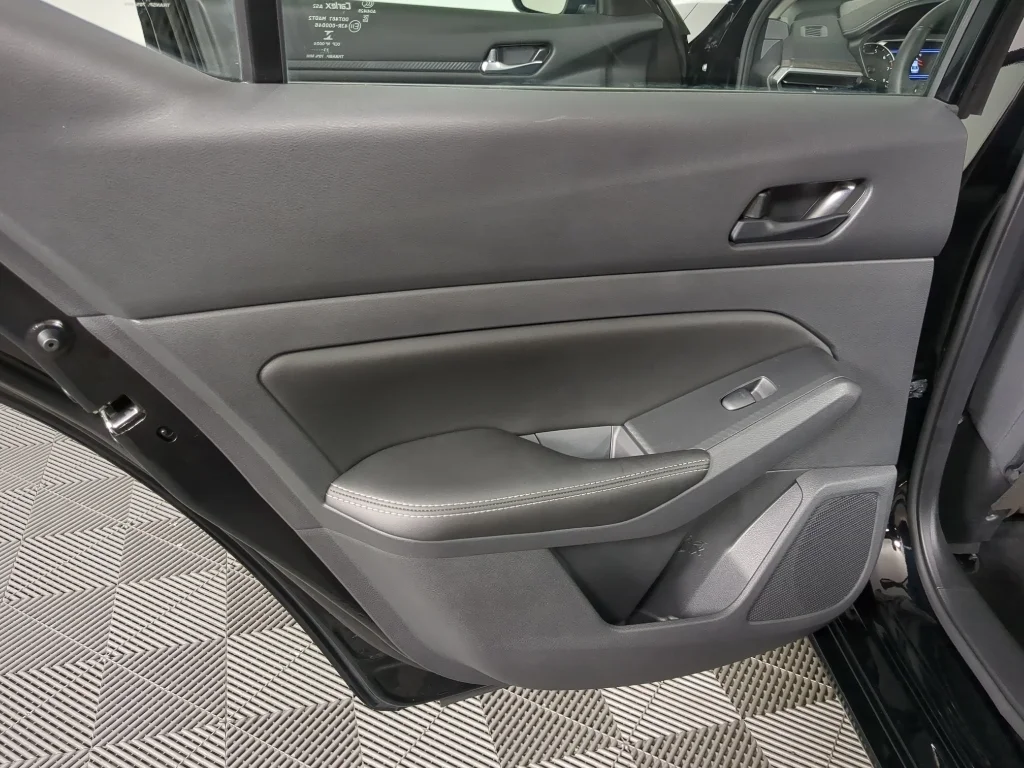 Used 2024 Super Black Nissan 2.5 SV image 17
