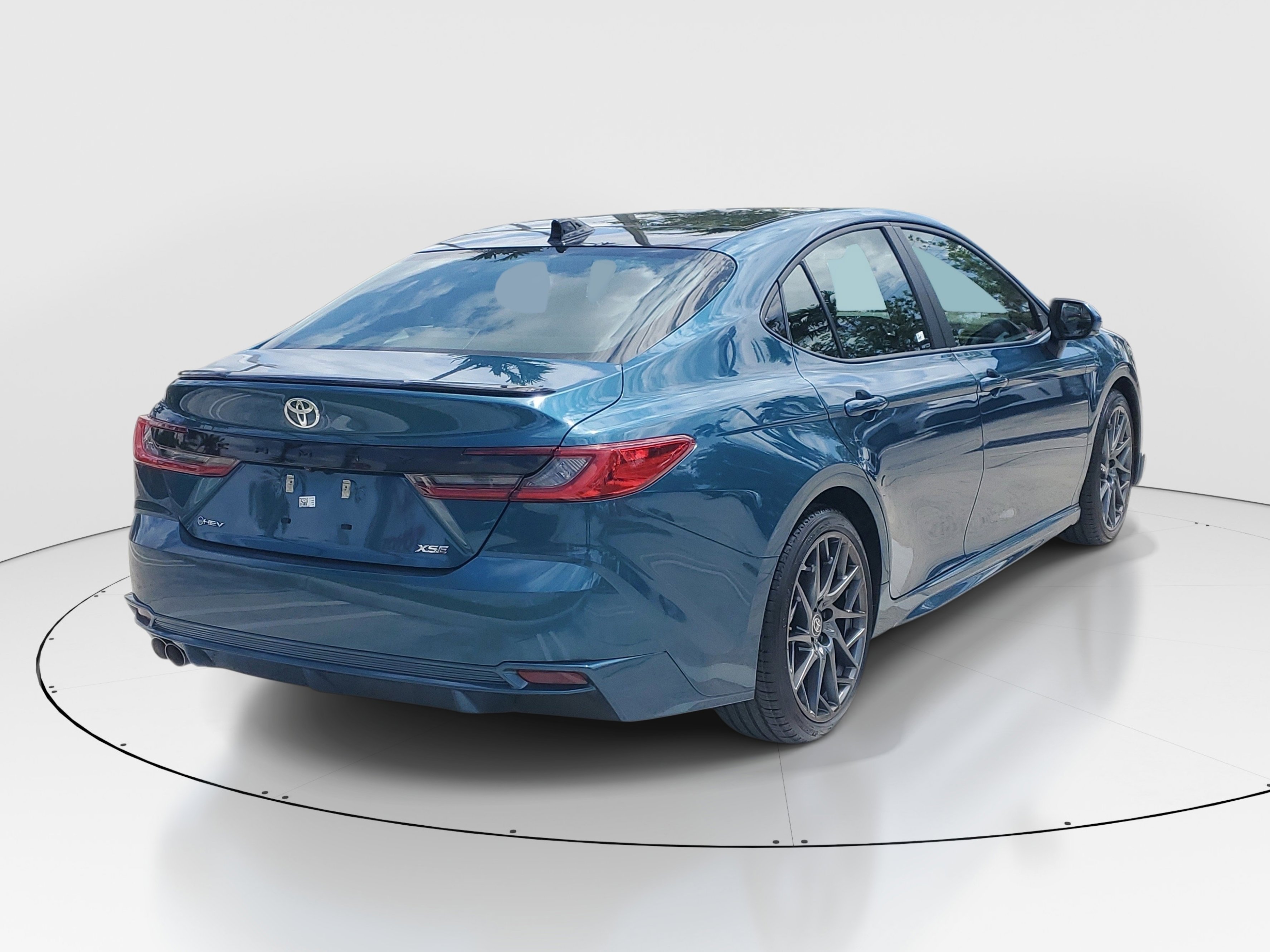 Certified Used 2025 Ocean Toyota XSE image 3