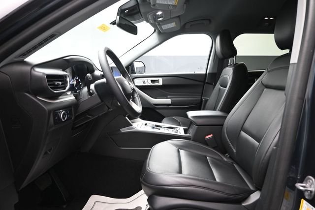 Used 2024 Blue Ford XLT image 9