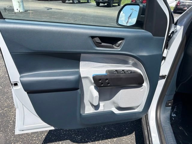 New 2026 Space White Metallic Ford XLT image 11