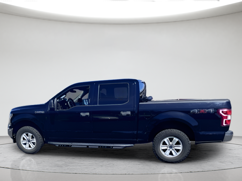 Used 2018 Shadow Black Ford XLT image 9