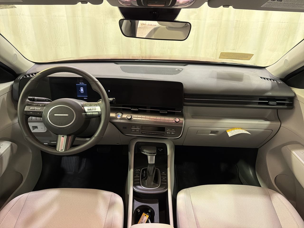 2025 Hyundai Kona SEL - Photo 12