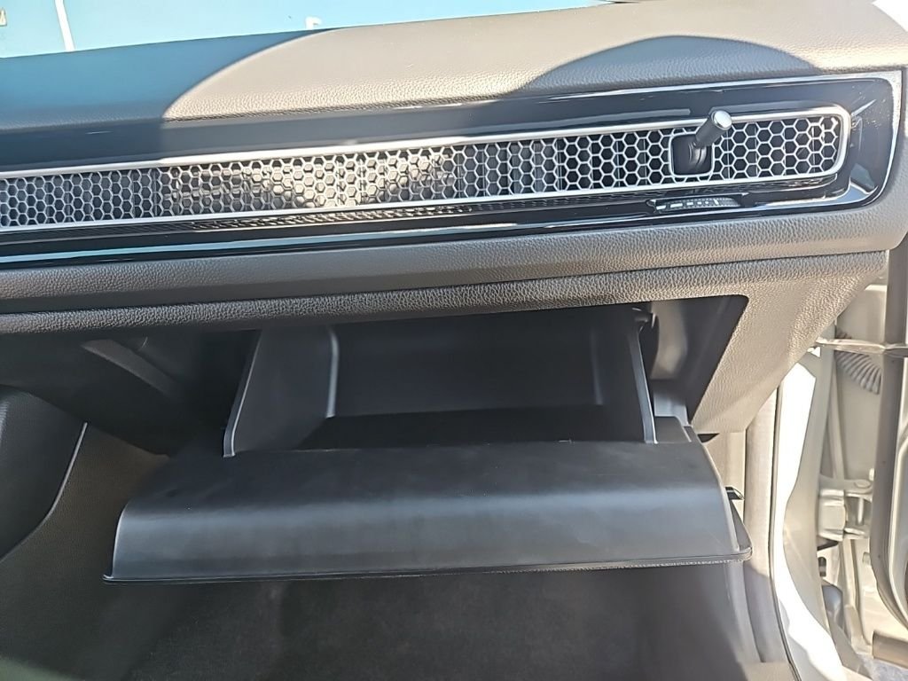 2025 Honda Civic Sport Touring - Photo 31