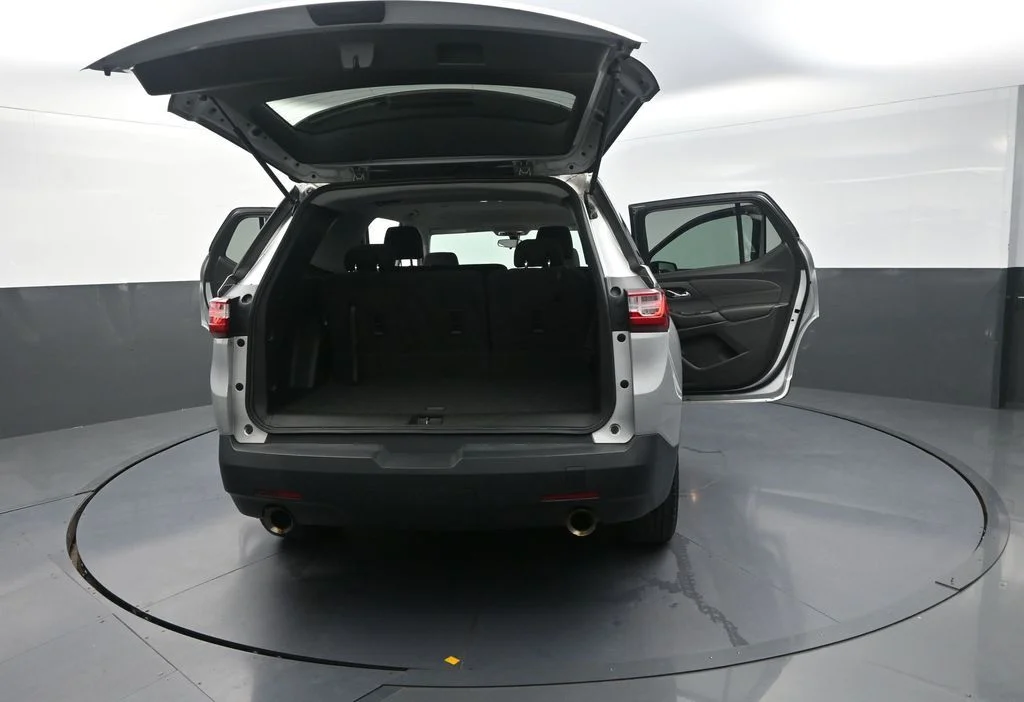 Used 2020 Silver Chevrolet LS image 34