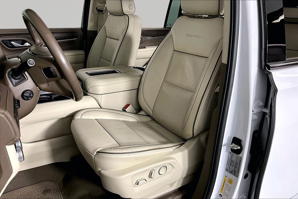 Used 2024 White GMC Denali image 20