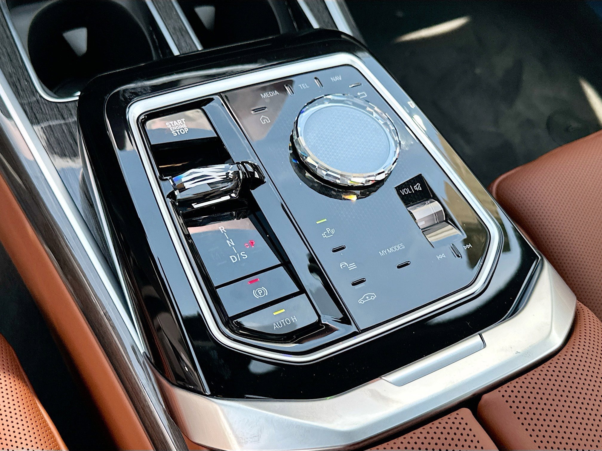 New 2026 Black Sapphire Metallic BMW 760i xDrive image 12