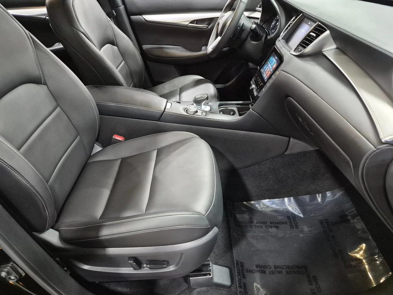 Used 2021 Black Obsidian INFINITI LUXE image 21