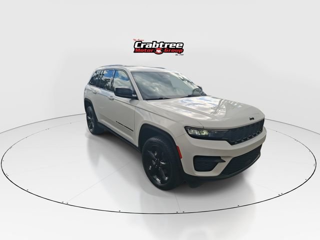 Used 2024 White Jeep Altitude image 2