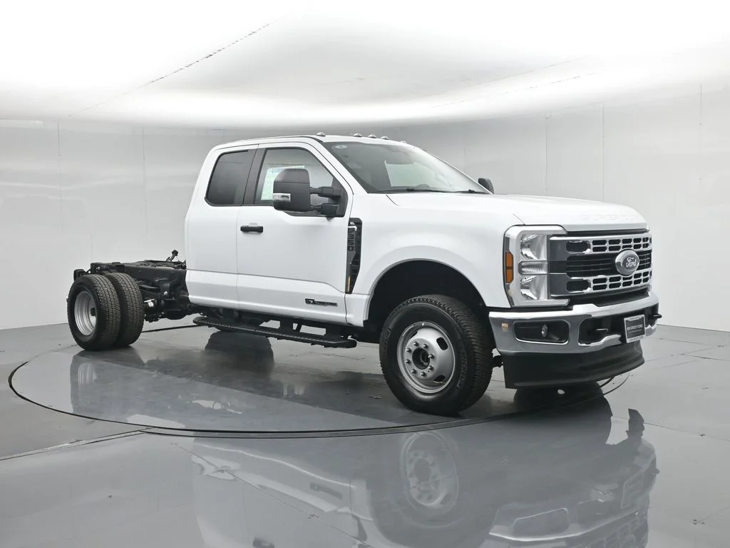 New 2025 White Ford XL image 21