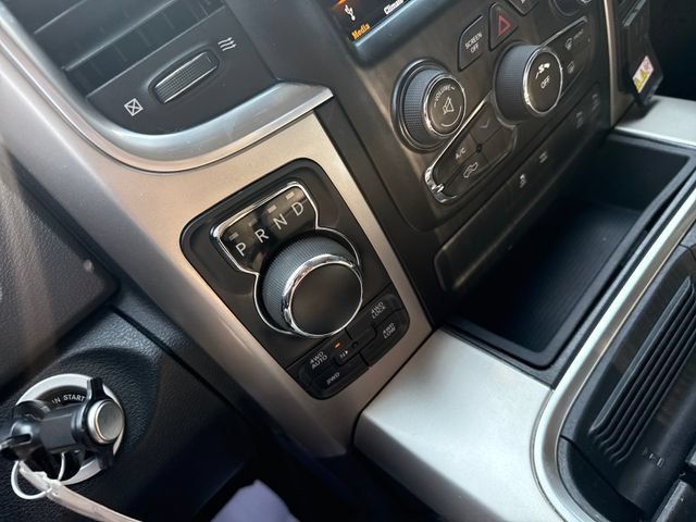 Used 2018 Brilliant Black Crystal Pearlcoat Ram Big Horn image 25