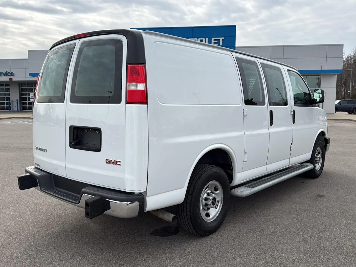 2024 GMC Savana Cargo Work Van - Photo 14
