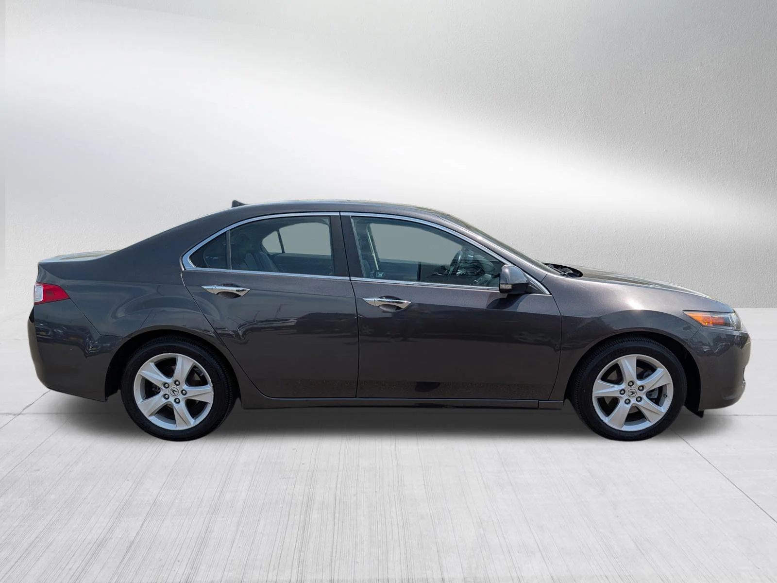 Used 2010 Palladium Metallic Acura  image 8