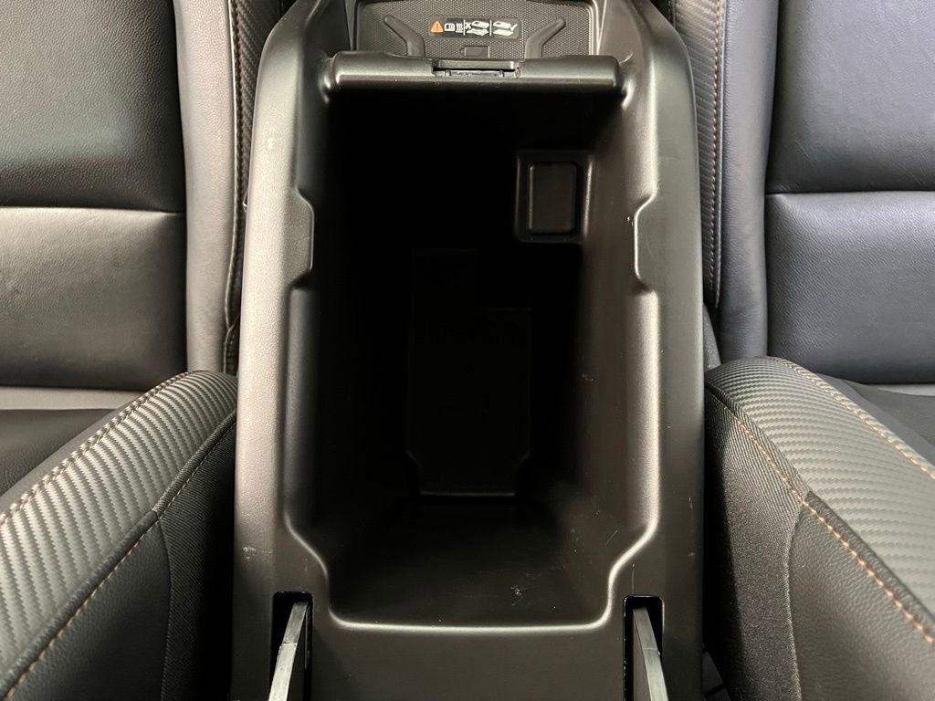 Used 2022 Summit White GMC AT4 - Leather image 22
