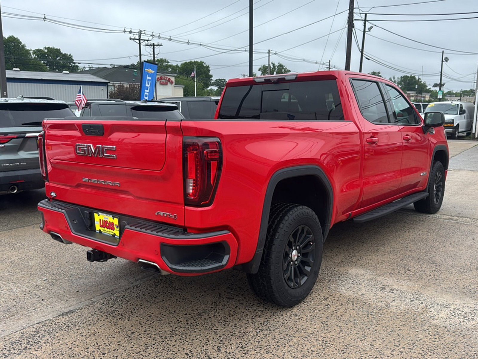 View vehicle photo 5