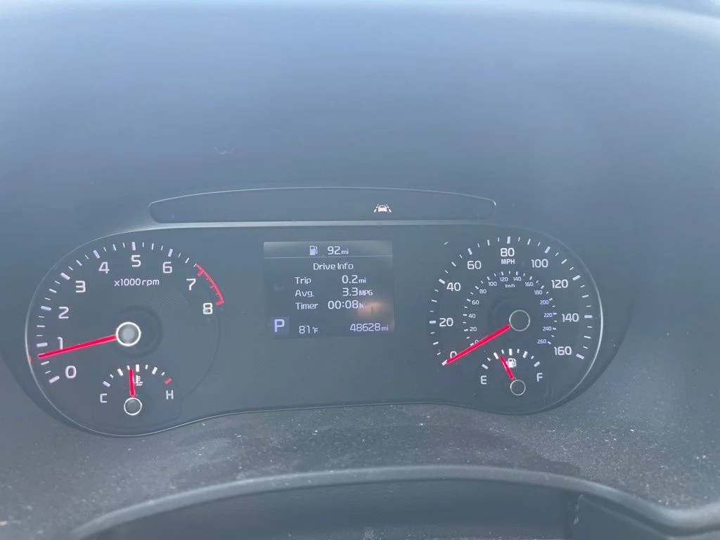 Used 2021 White Kia S image 6