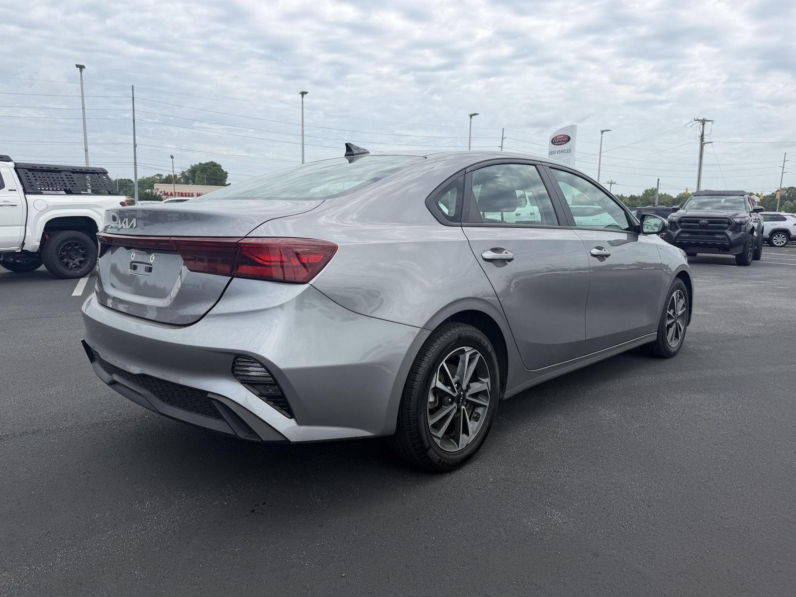 Used 2024 Steel Gray KIA  image 7