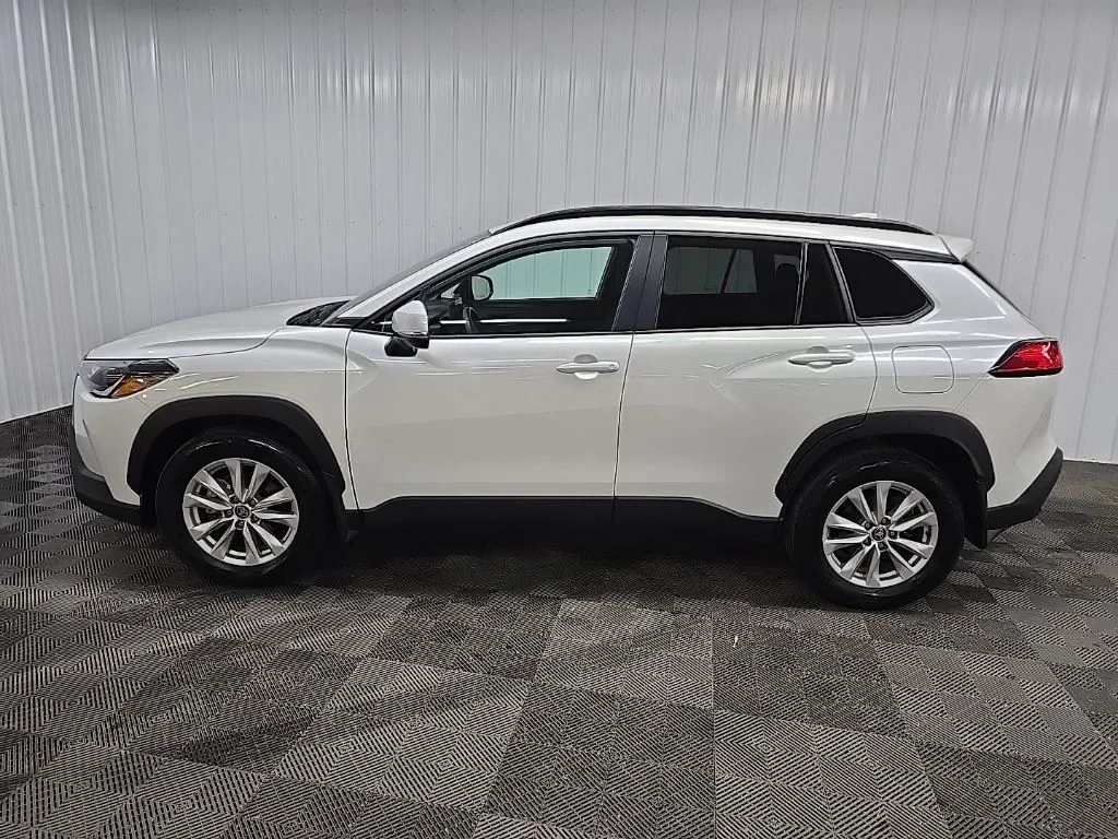 Used 2023 Beige Toyota LE image 5