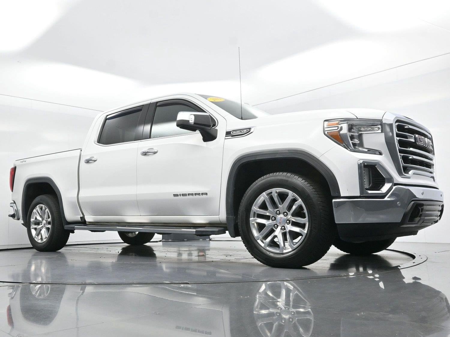 Used 2019 Summit White GMC SLT image 48