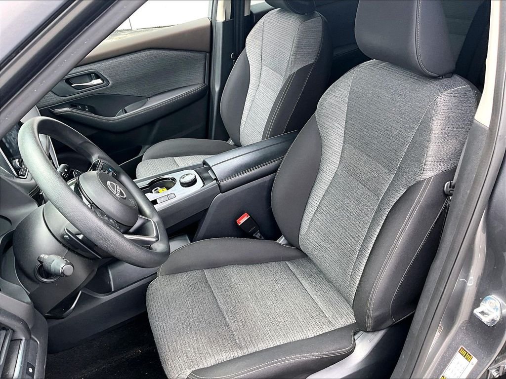 Used 2023 Gun Metallic Nissan SV image 10