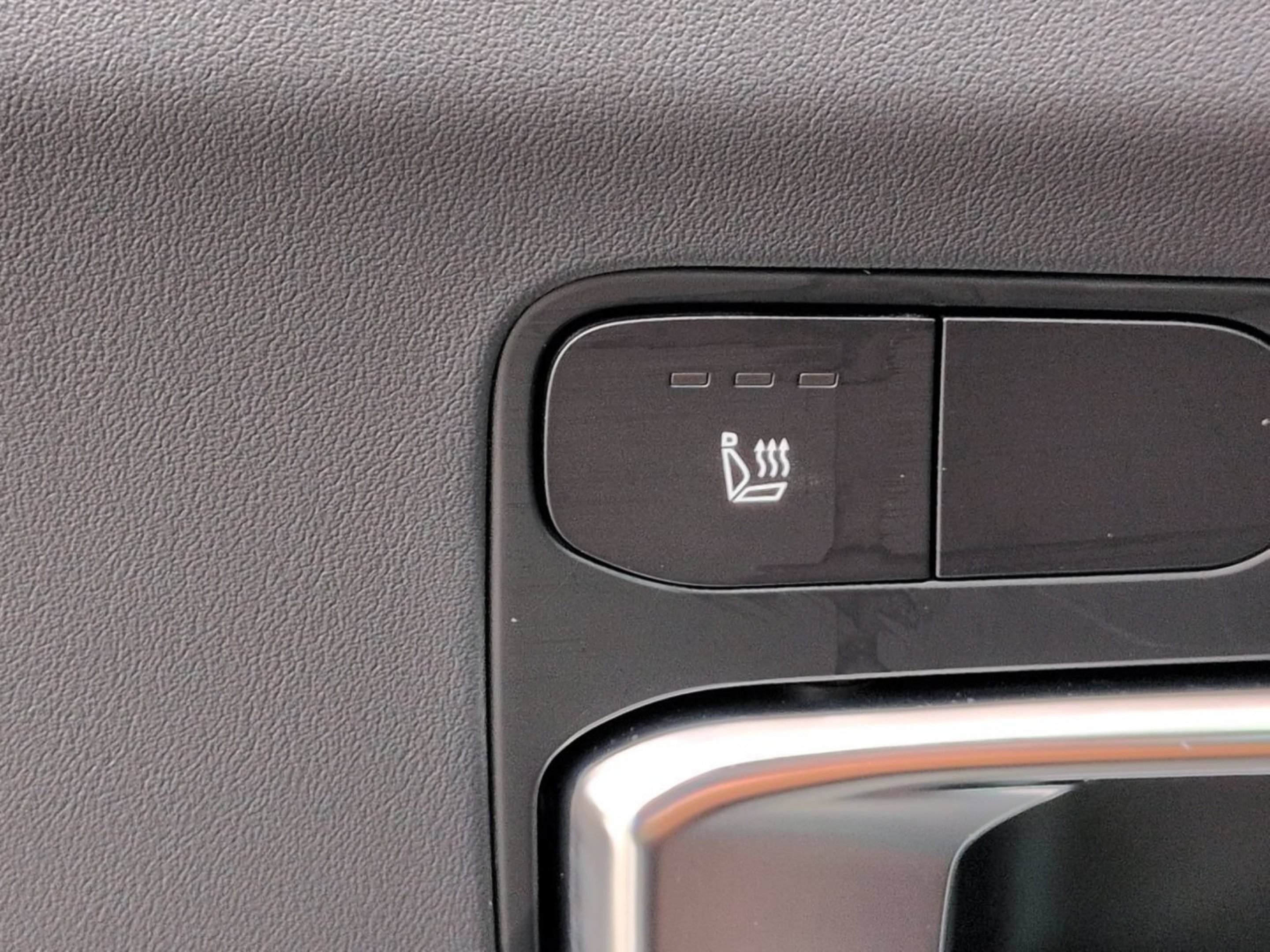 New 2026 Snow White Pearl Kia EX image 25