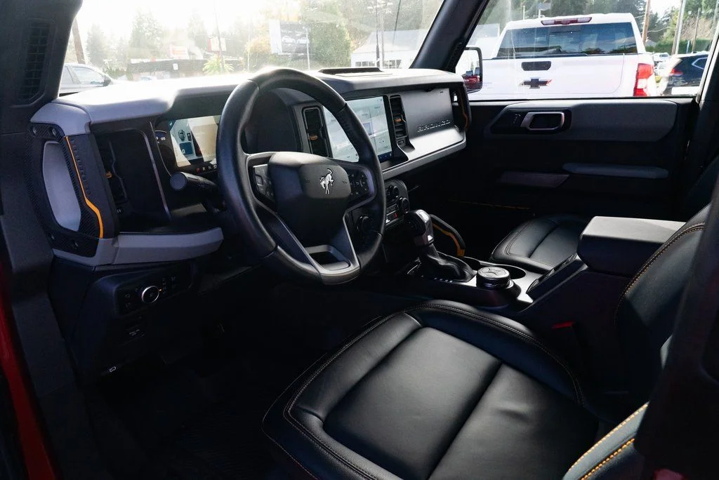 Used 2023 Red Ford Badlands image 18