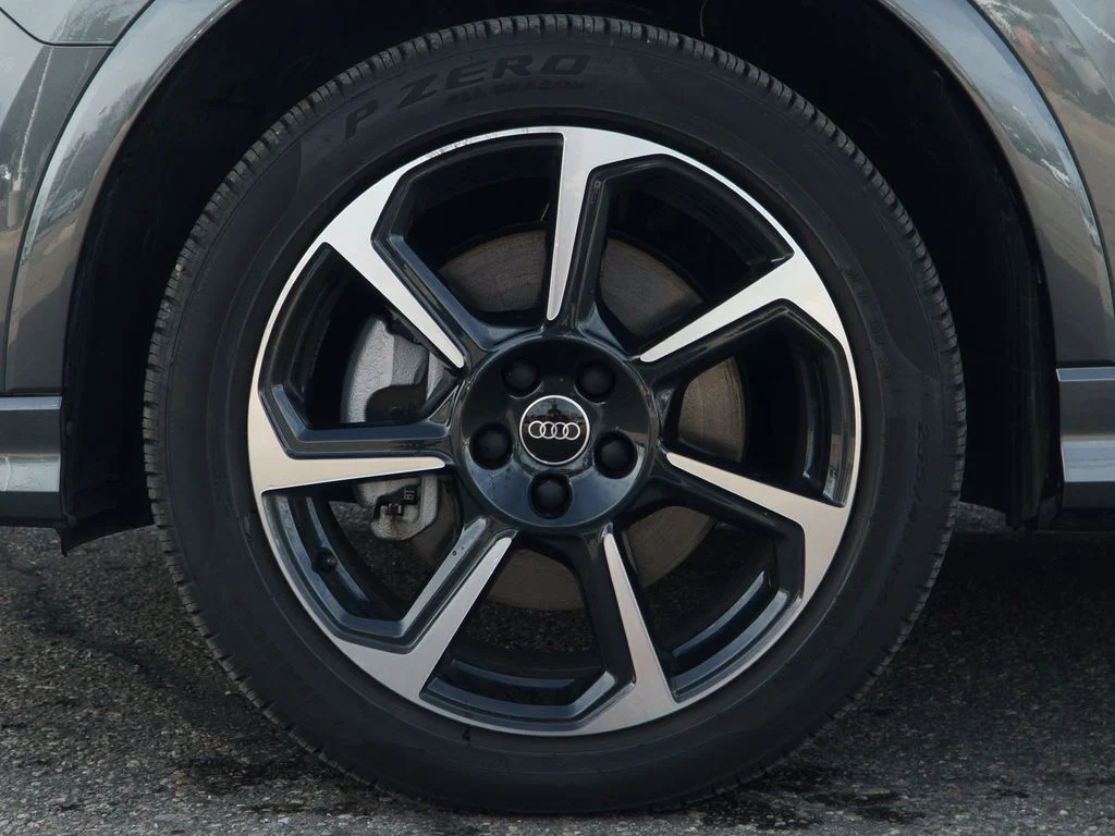Used 2025 Gray Audi Premium Plus image 12