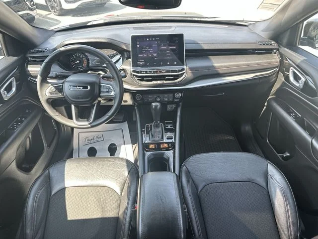 Used 2024 Silver Jeep Trailhawk image 27