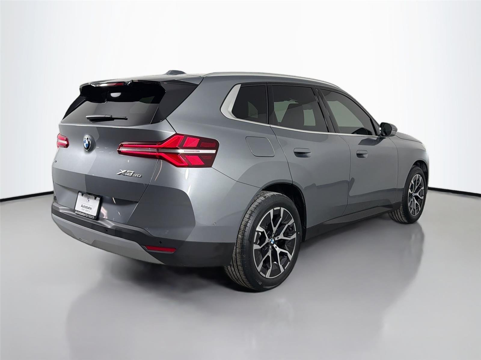 Used 2026 Skyscraper Grey Metallic BMW 30 xDrive image 5