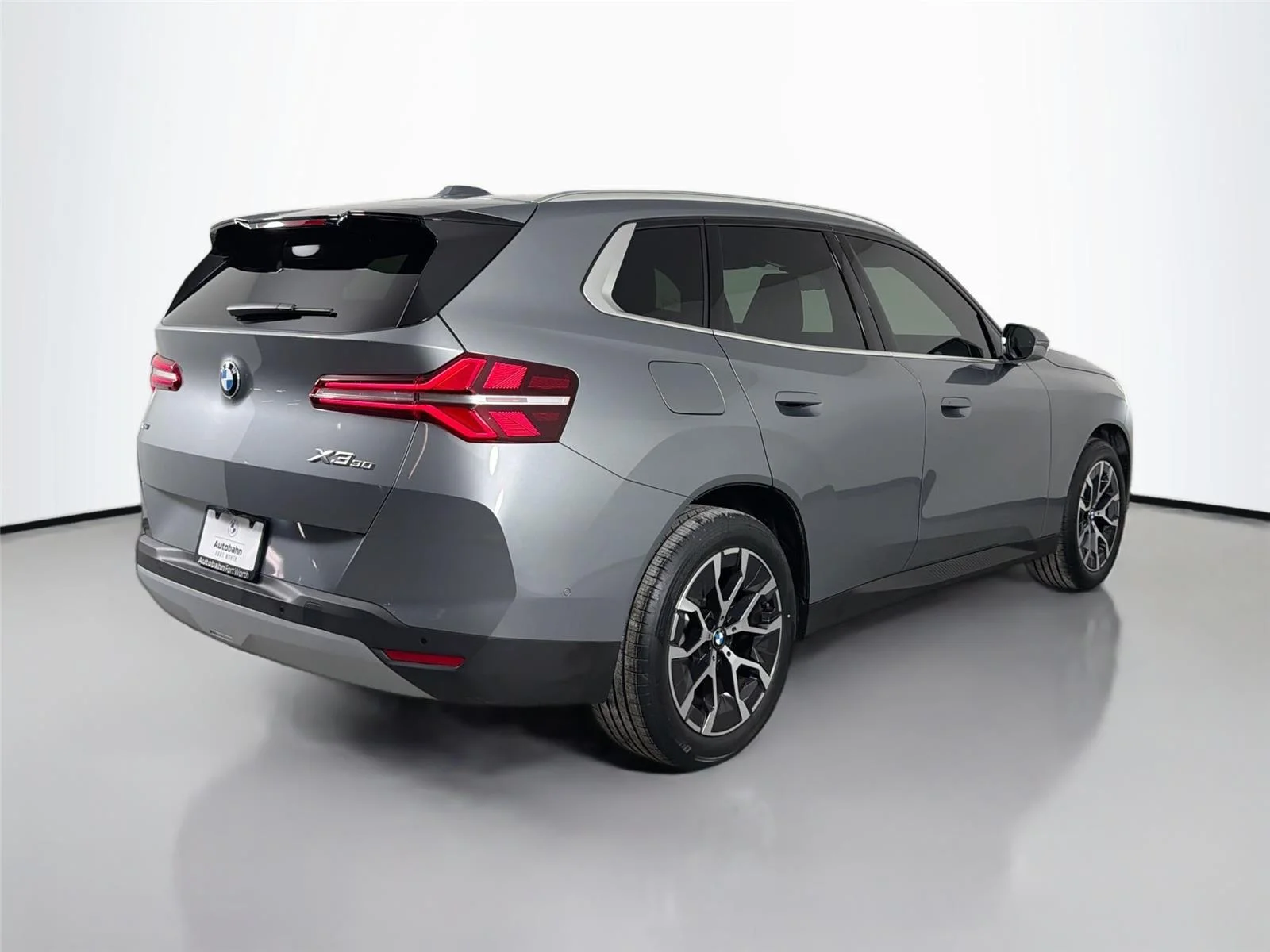 Used 2026 Skyscraper Grey Metallic BMW 30 xDrive image 5