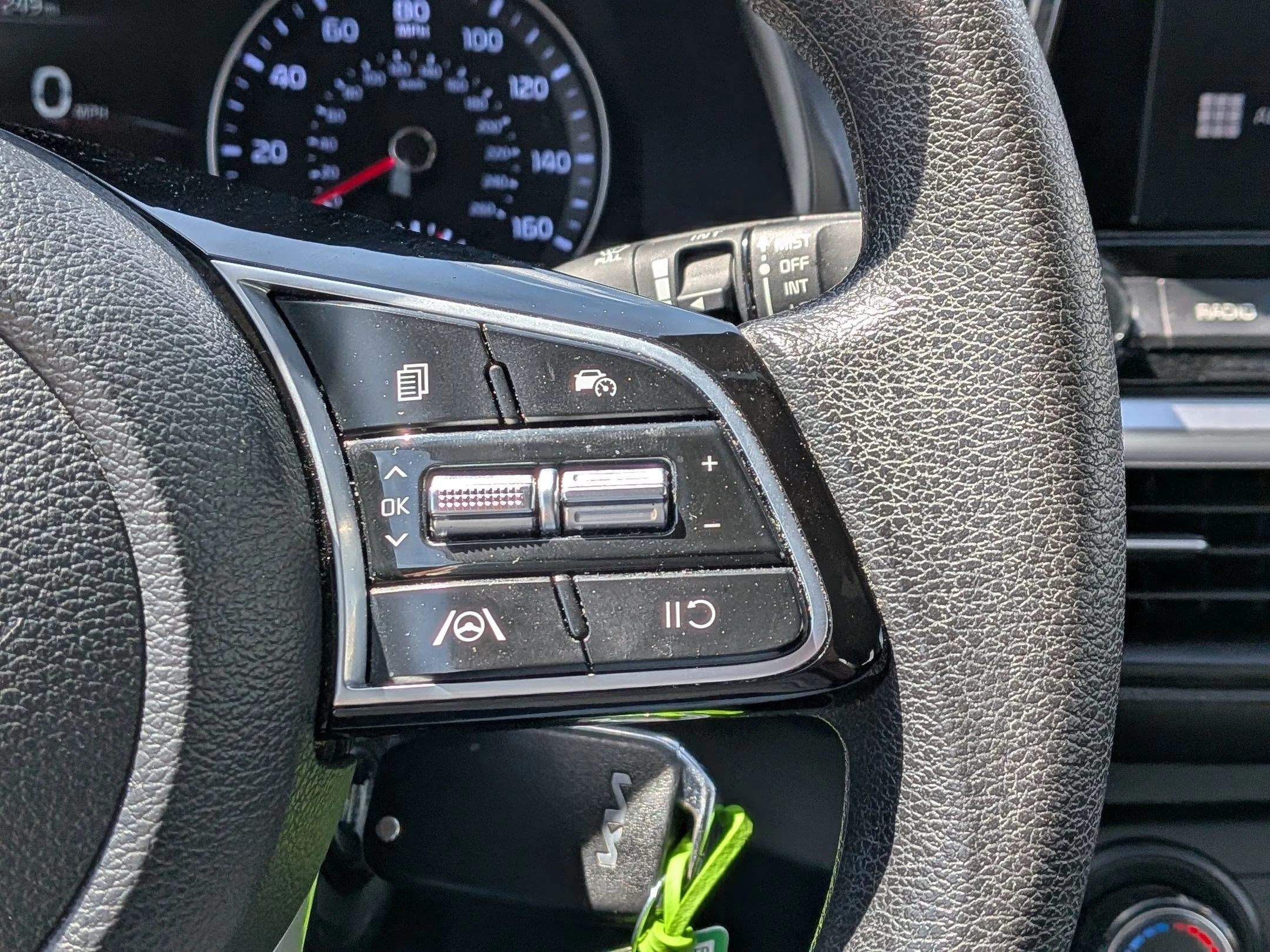 Used 2023 Snow White Pearl Kia LXS image 15