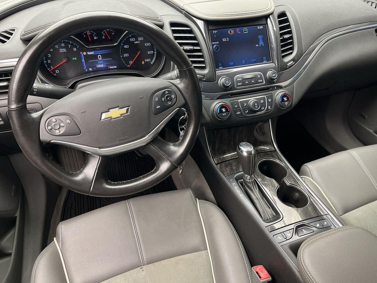 Used 2014 Black Chevrolet LT image 12