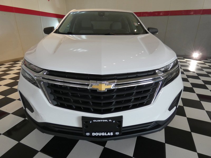 Used 2023 Chevrolet Equinox LS with VIN 3GNAXSEG4PL136668 for sale in Clinton, IL