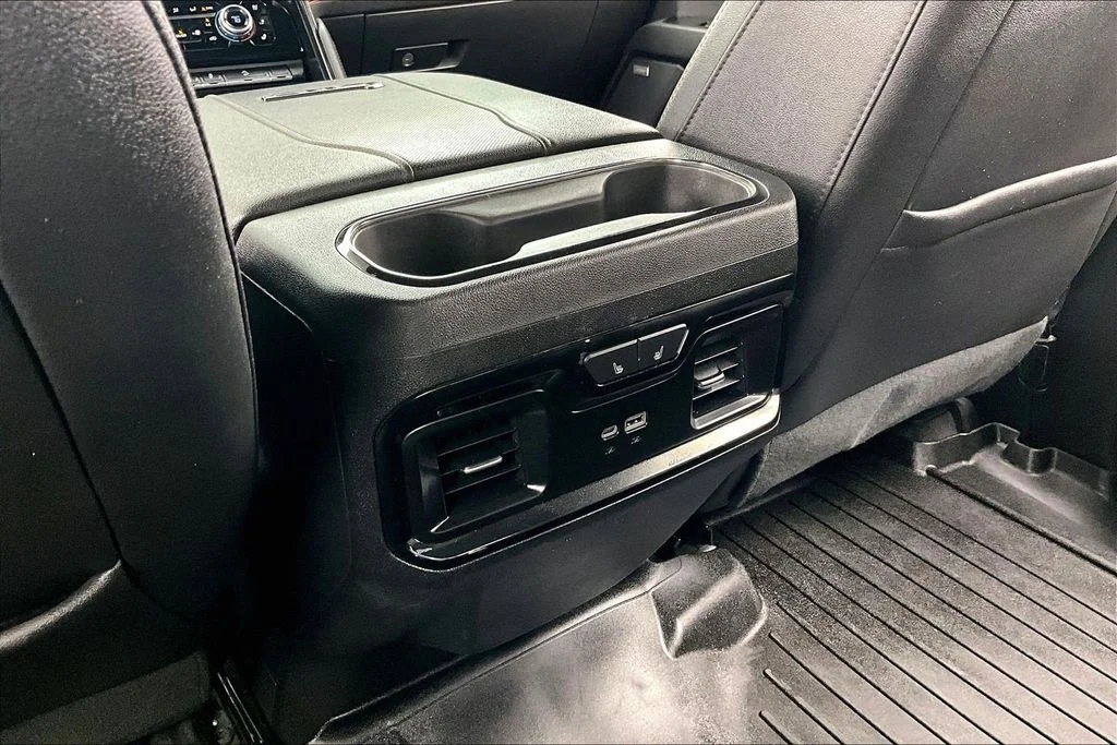 Used 2024 Sterling Metallic GMC AT4 image 34