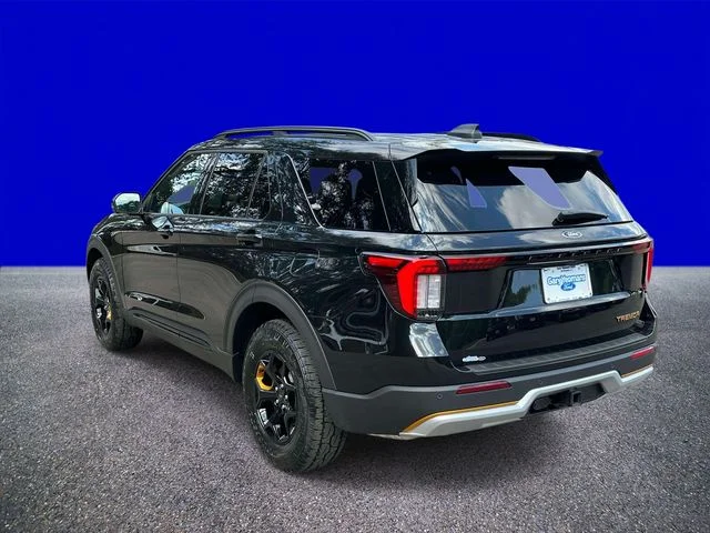 New 2026 Agate Black Metallic Ford Tremor® image 5