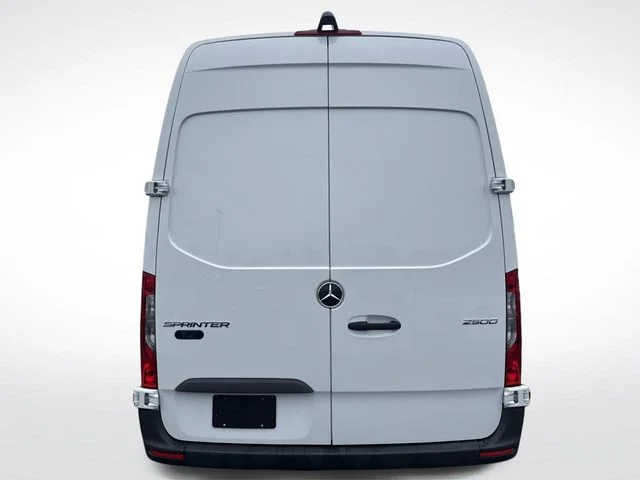 Used 2025 White Mercedes-Benz Cargo 144 WB image 4