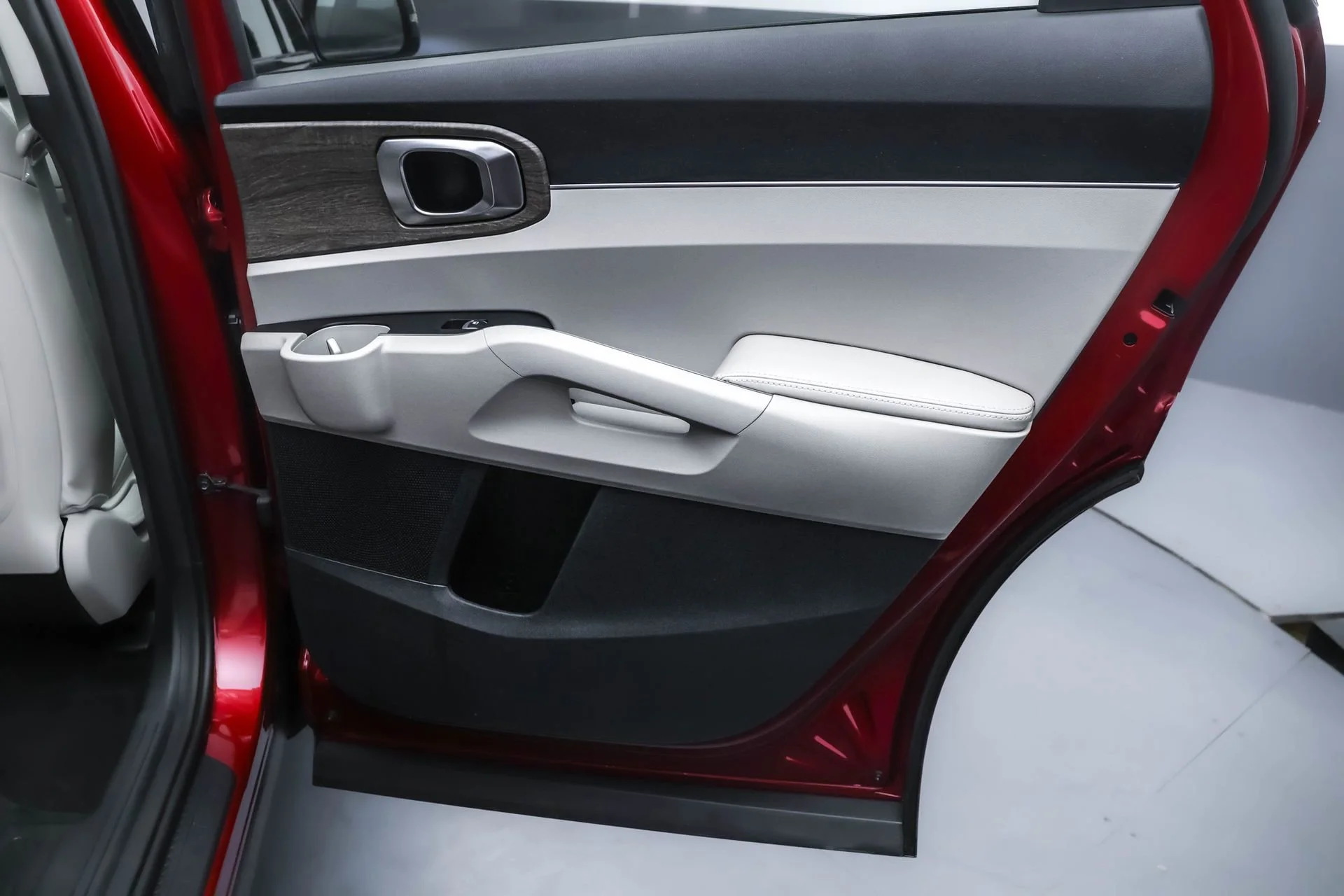 Used 2022 Red Kia X-Line S image 34