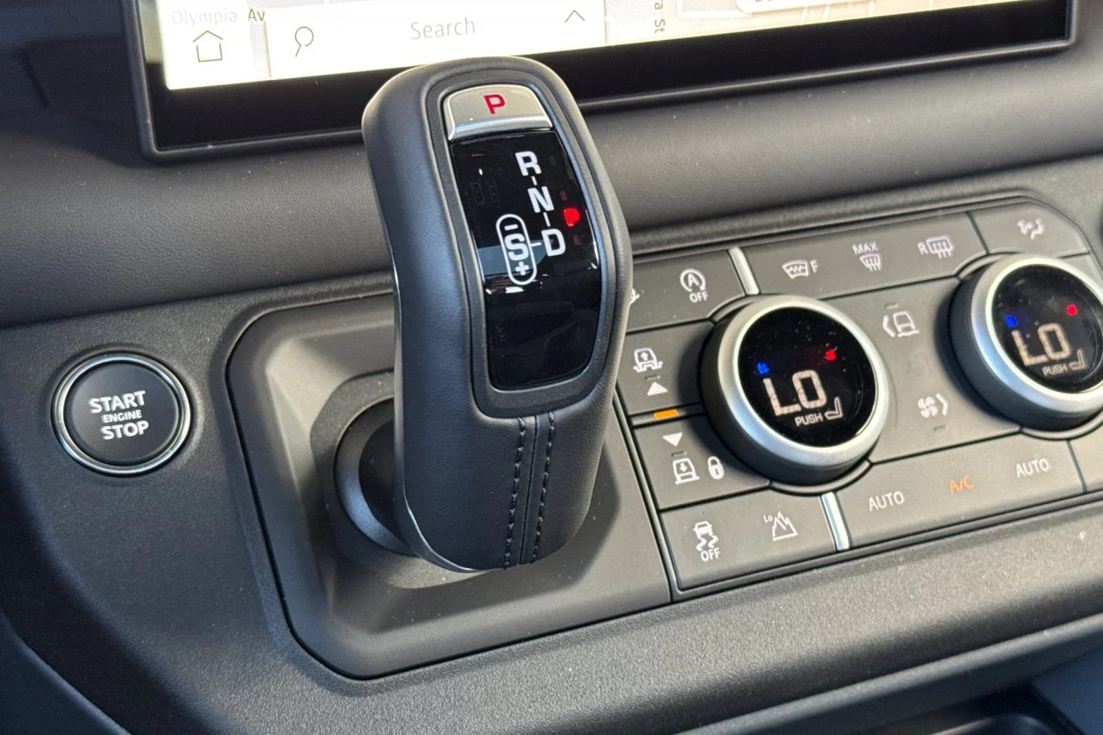 2025 Land Rover Defender X-Dynamic SE - Photo 22