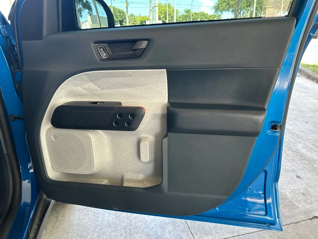 Used 2022 Blue Ford XLT image 25