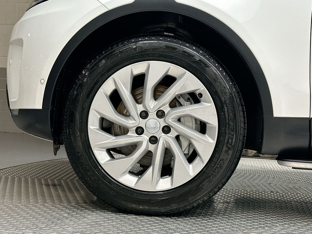 Used 2025 Fuji White Land Rover S image 17