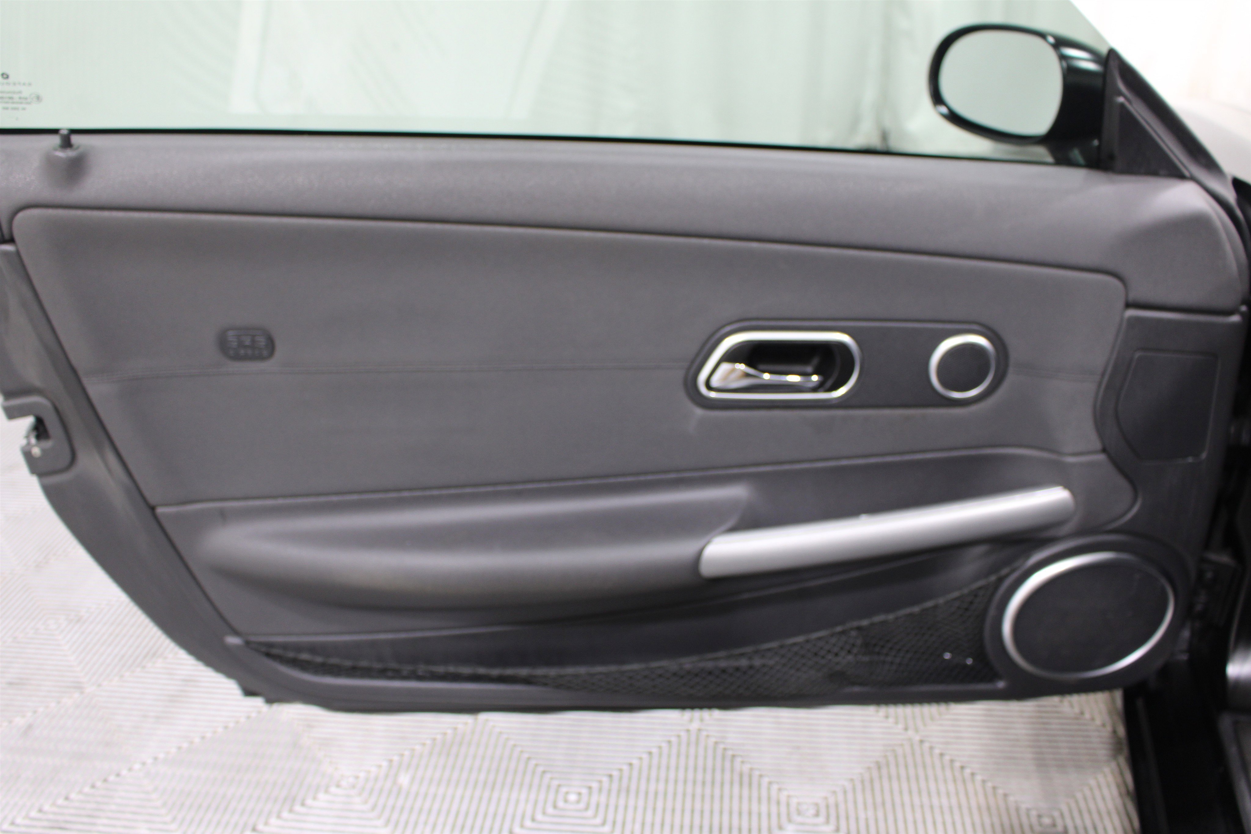 Used 2005 Black Chrysler SRT6 image 6
