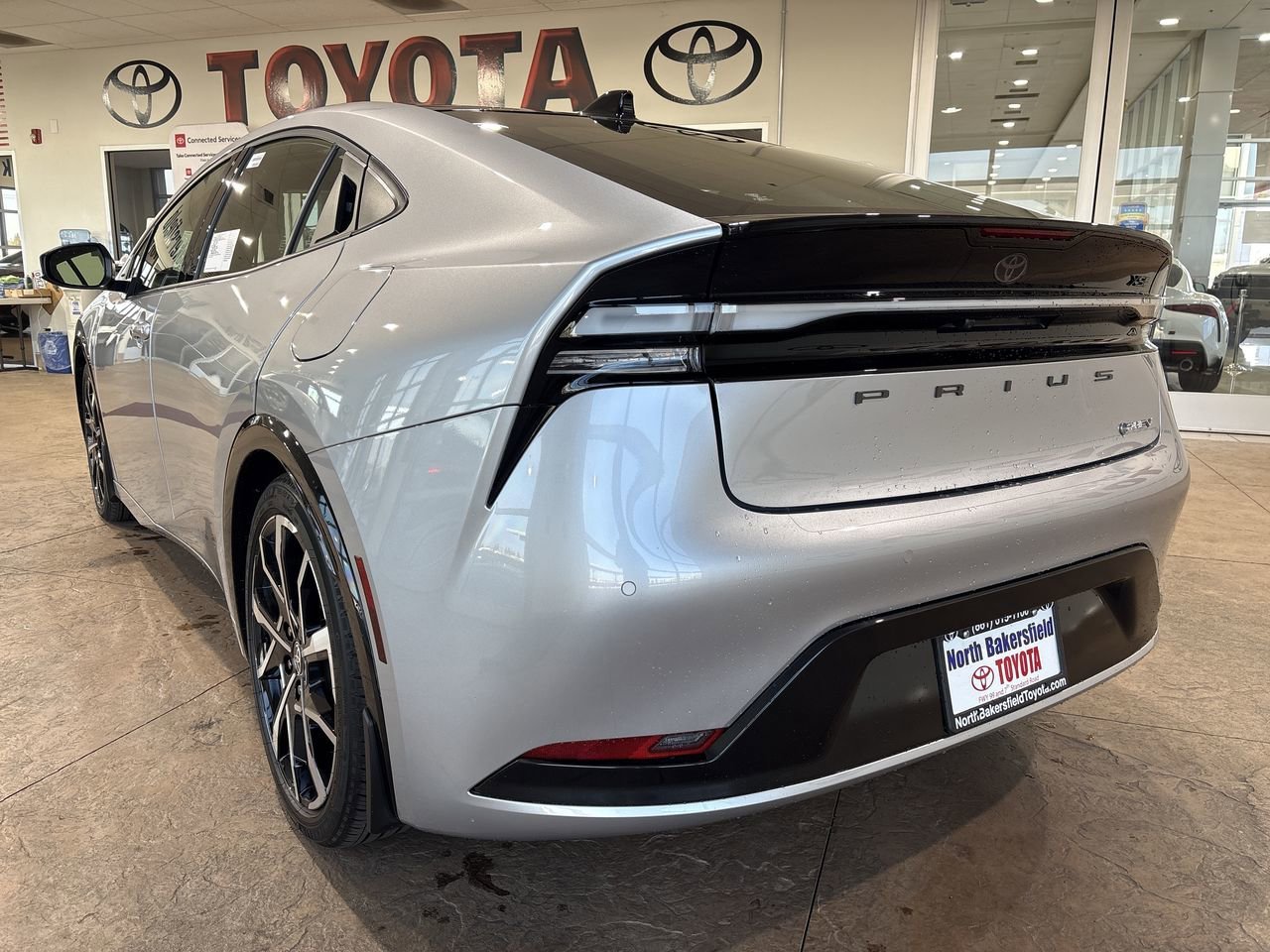 2026 Toyota Prius Plug-in Hybrid XSE - Photo 8