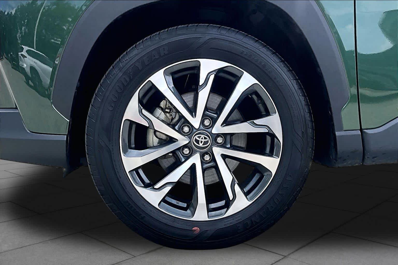 Used 2025 Cypress Toyota XLE image 10