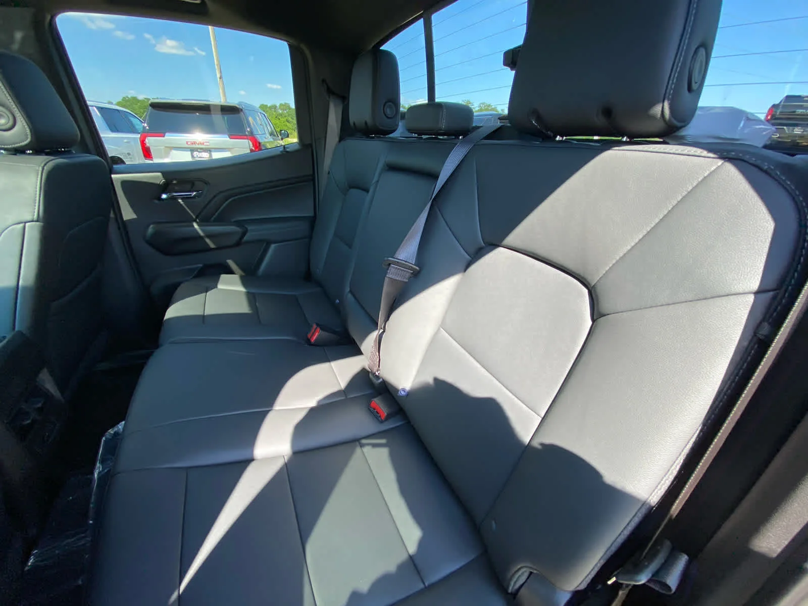 New 2026 Sterling Metallic GMC Elevation image 23